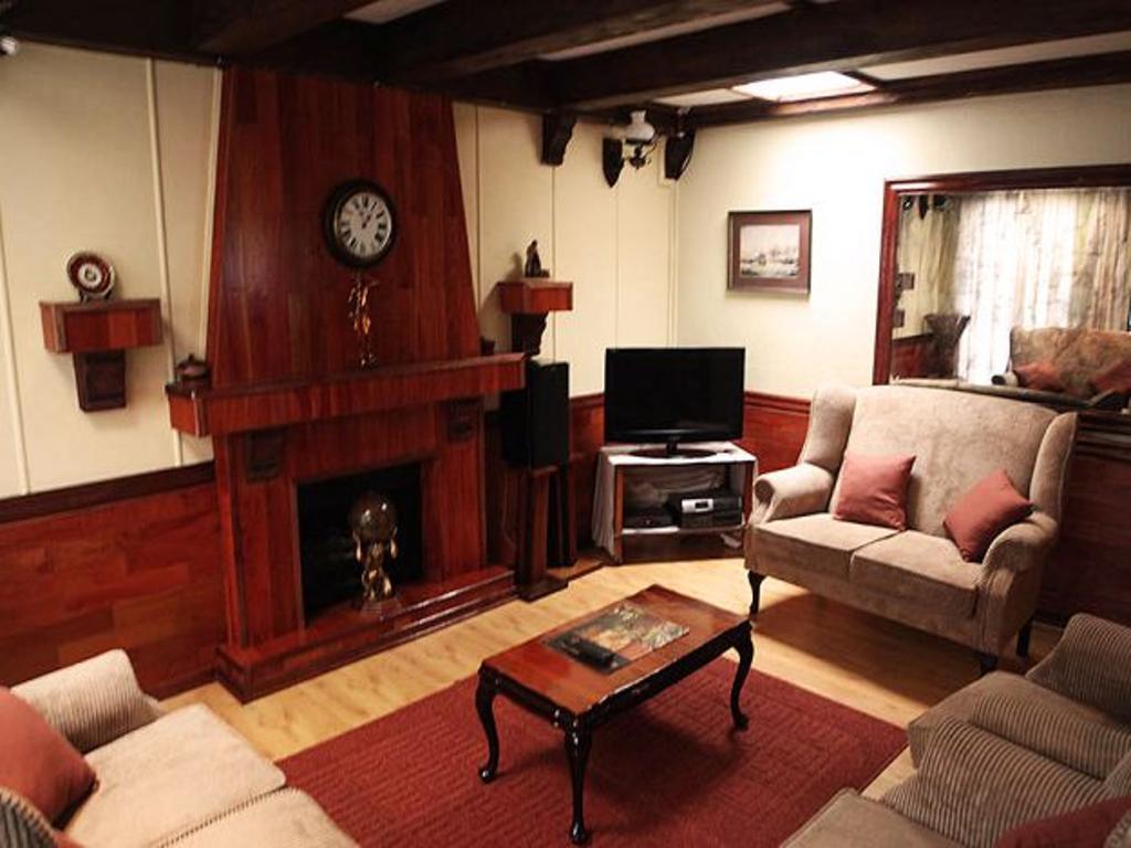 Tudor Lodge Guest House 约翰内斯堡 外观 照片